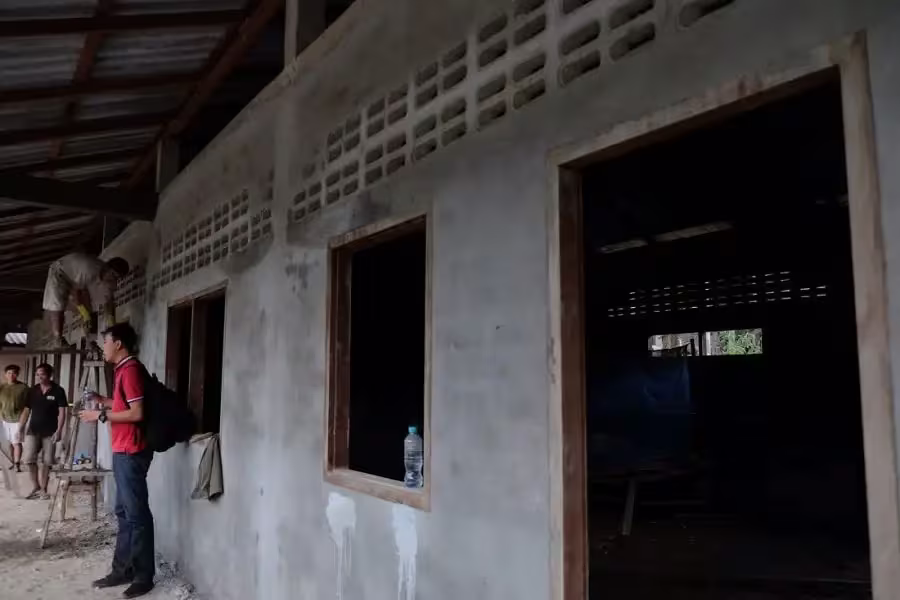 open air classrooms for Phonsai school 