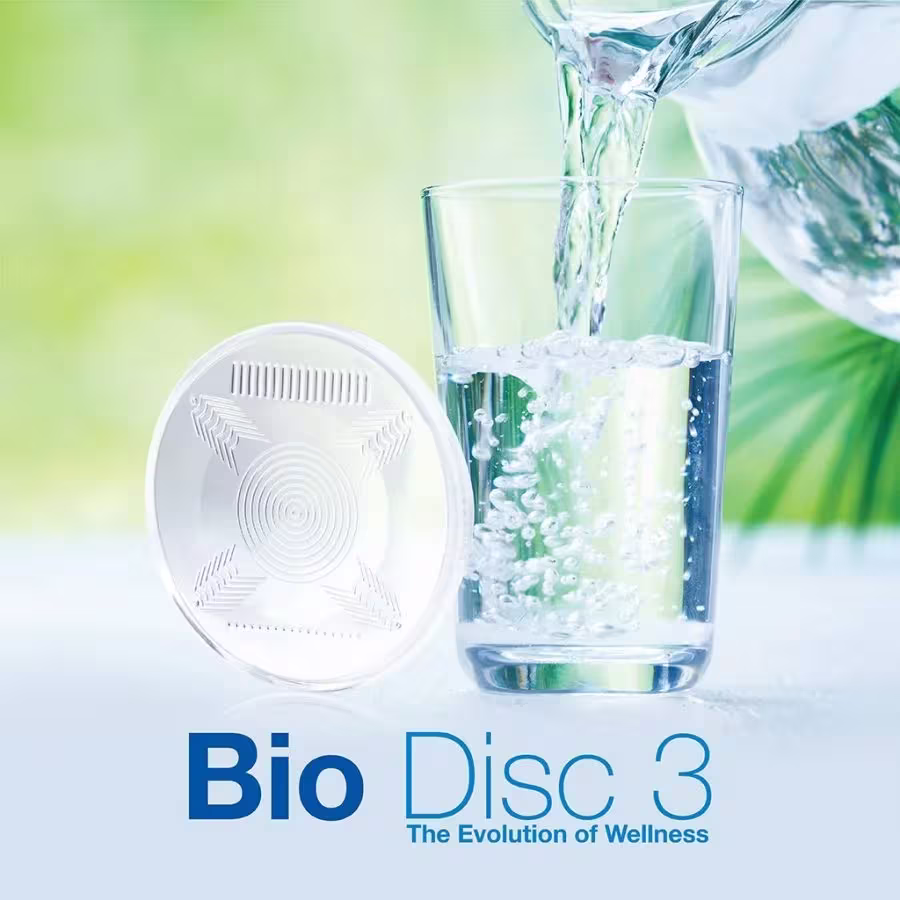 Glass of water with Amezcua Bio Disc 3