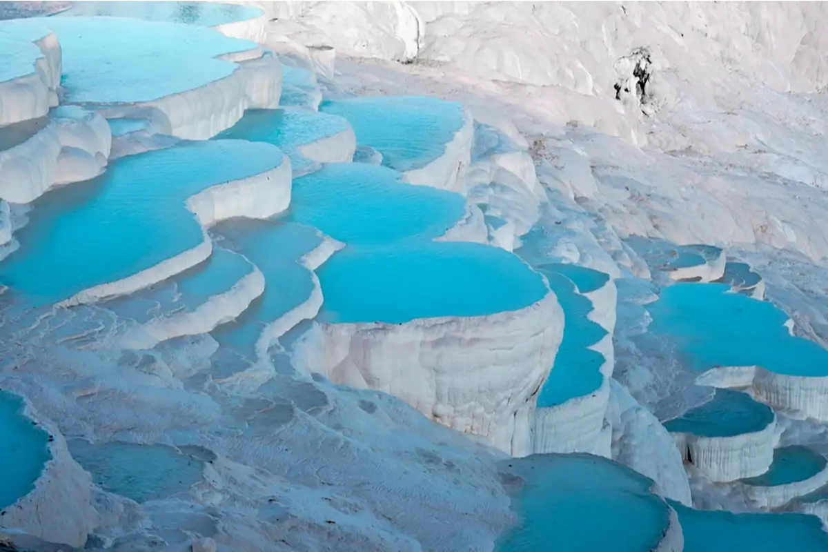 World Tourism Day: 5 Places You Don'T Want To Miss 2 Pamukkale-Turkey